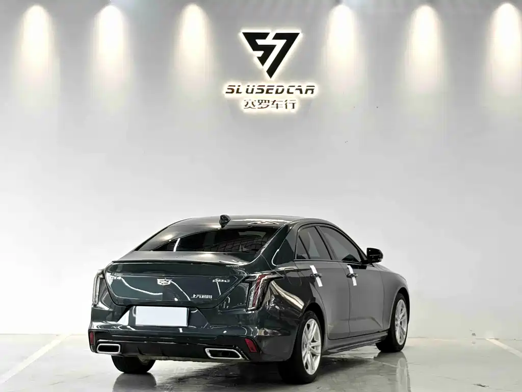 Cadillac CT4 2020 28T Fashion