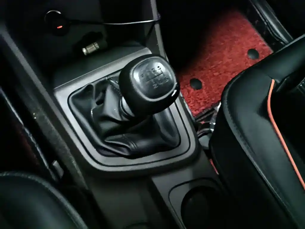 Wuling Hongguang V — миниатюра 14