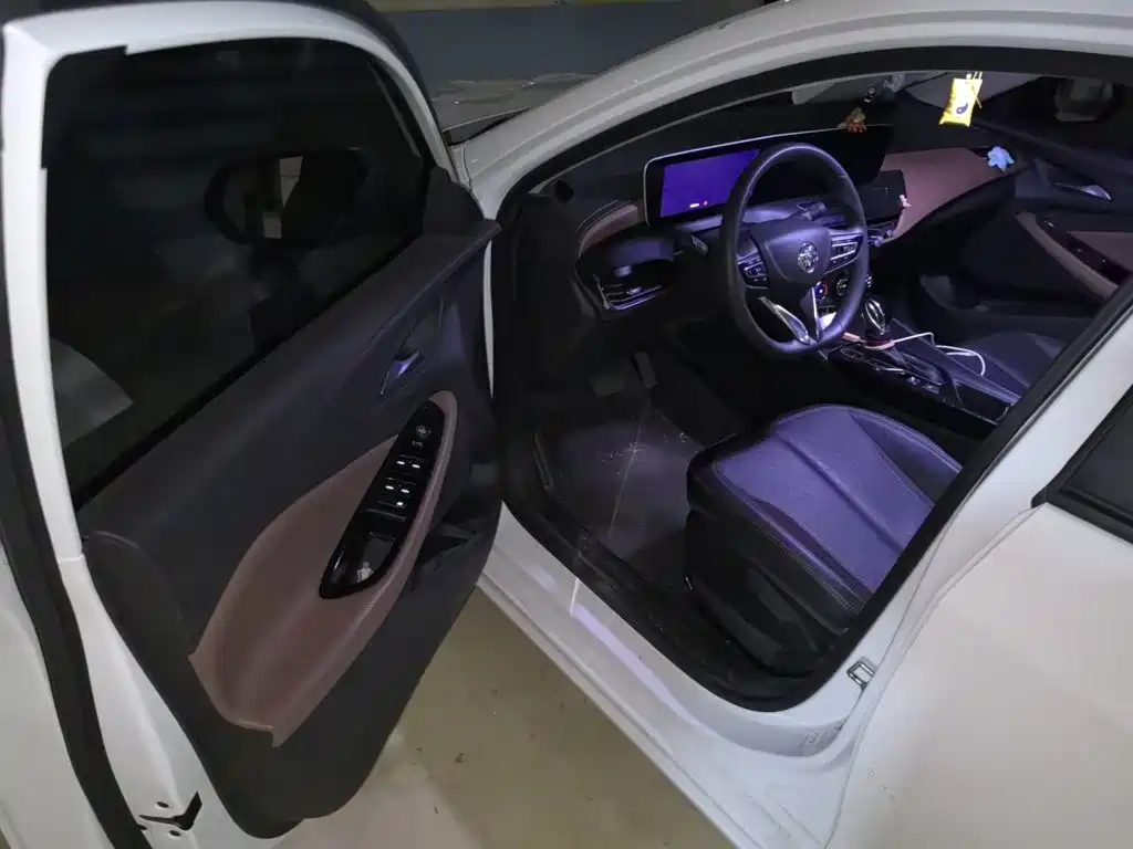 Buick Verano — миниатюра 12