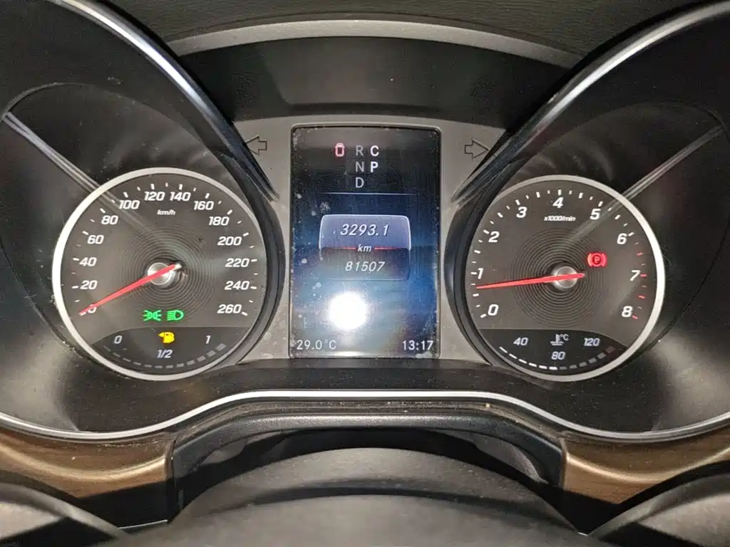 Mercedes-Benz V-Class — миниатюра 12