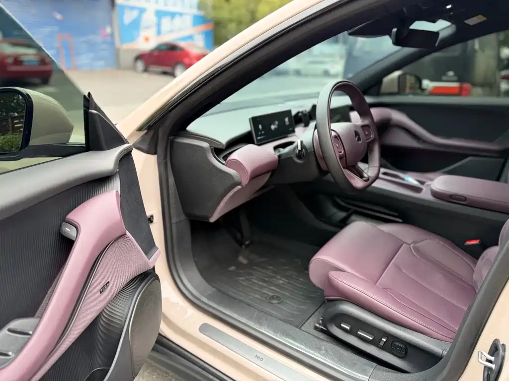 NIO NIO ET5T