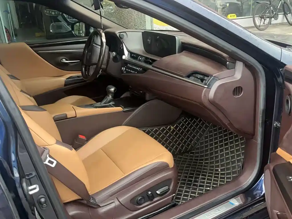 Lexus ES — миниатюра 7