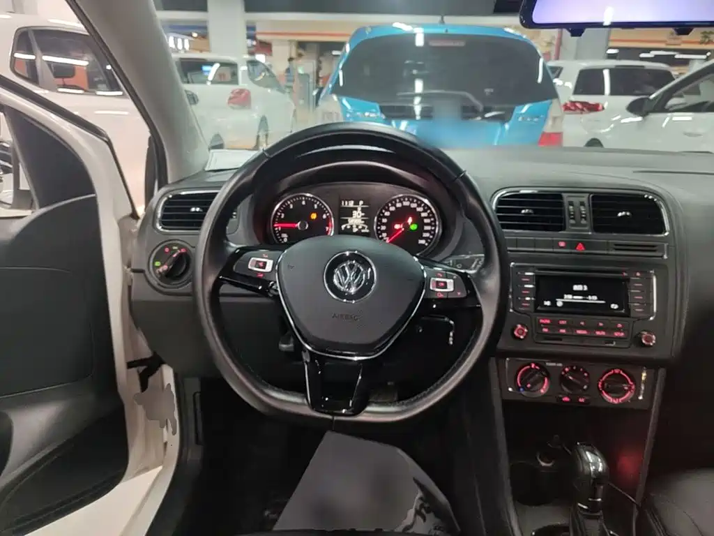 Volkswagen Polo — миниатюра 11