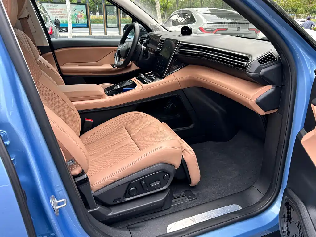 NIO ES8 — миниатюра 7