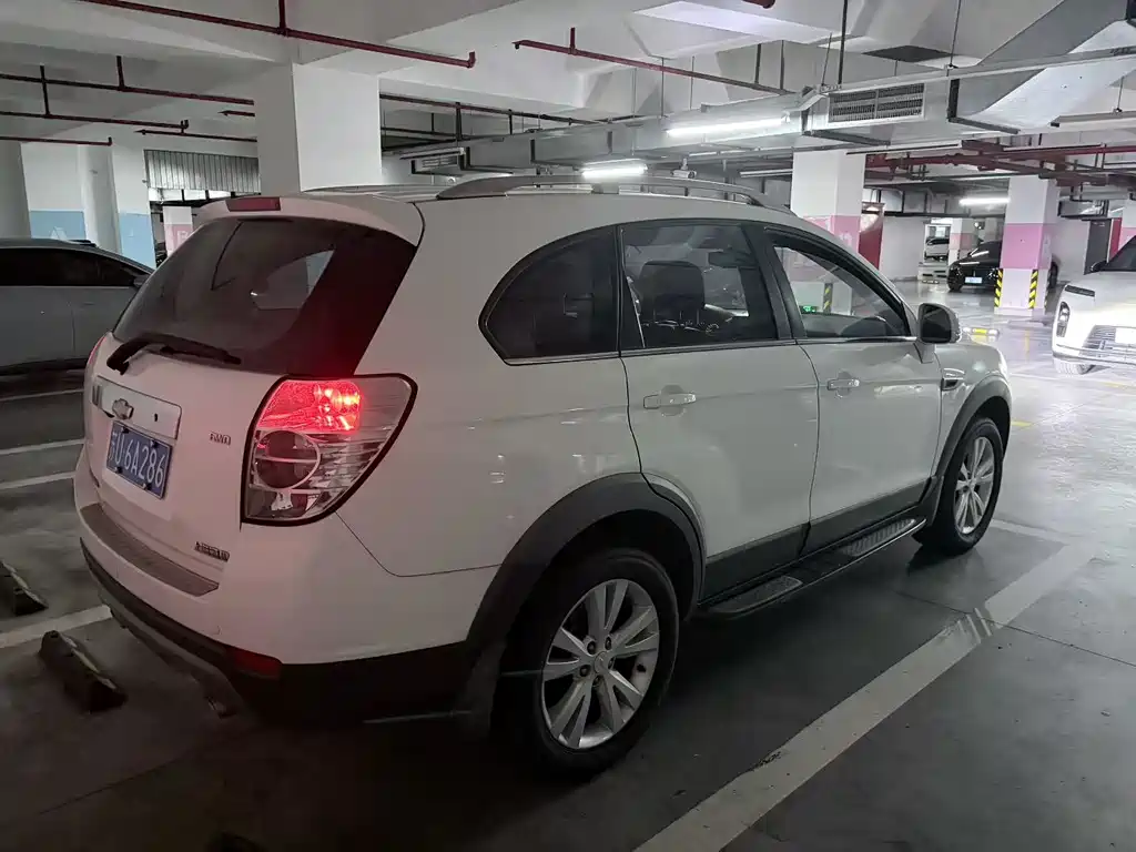 Chevrolet Captiva 2014 2.4L Flagship 7 мест