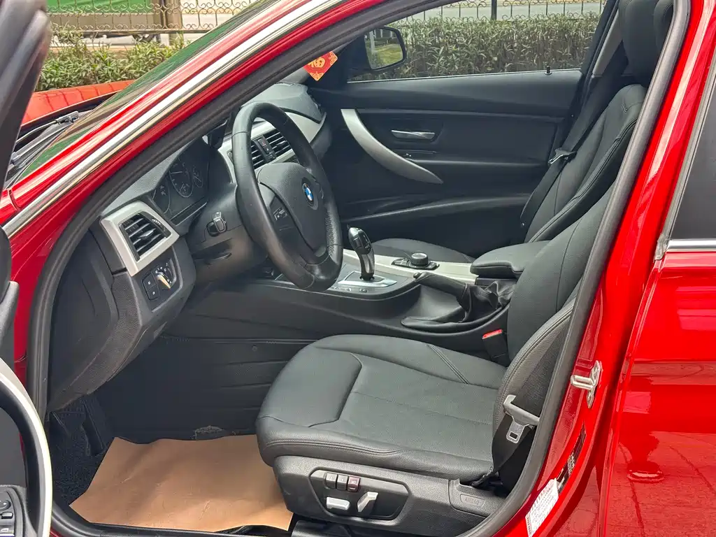 BMW 3 Series — миниатюра 4