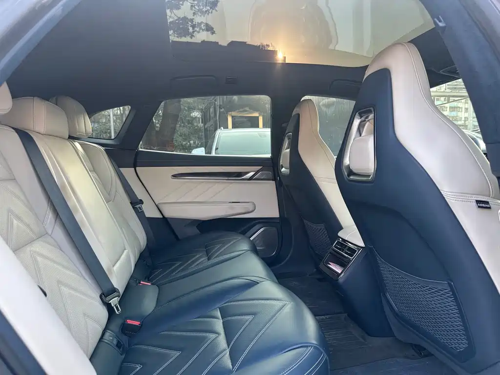 ZEEKR EXTREME KRYPTON 001