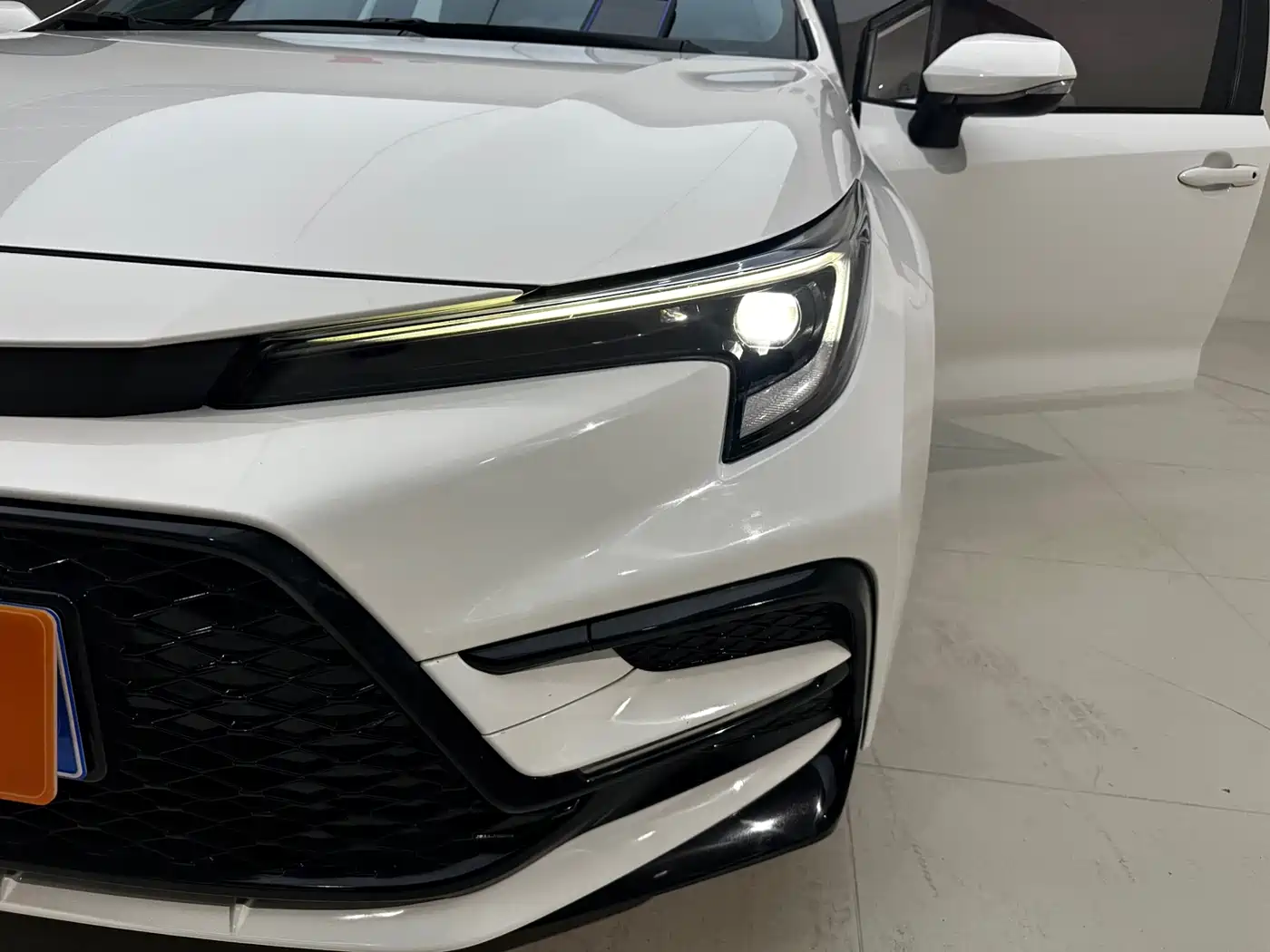 Toyota Lei Ling 2023 Белый из Китая, фото 3