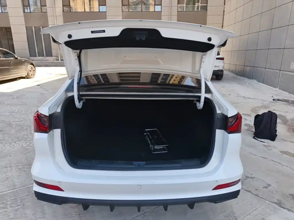 Roewe i5 — миниатюра 19