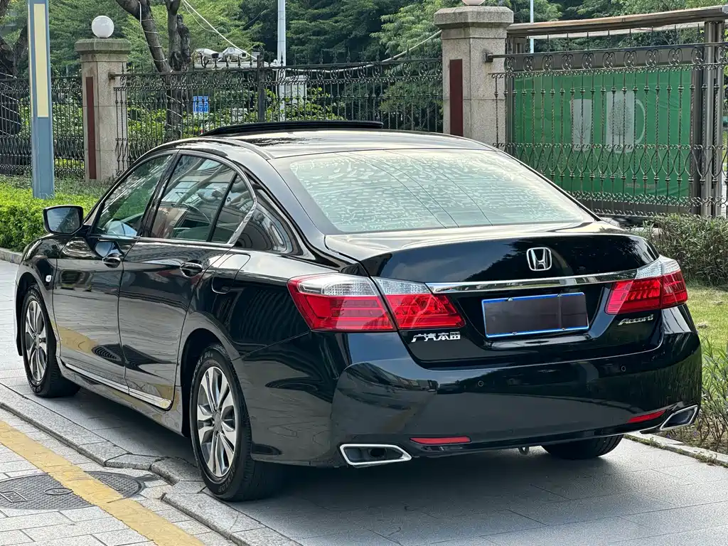 Honda Accord — миниатюра 10
