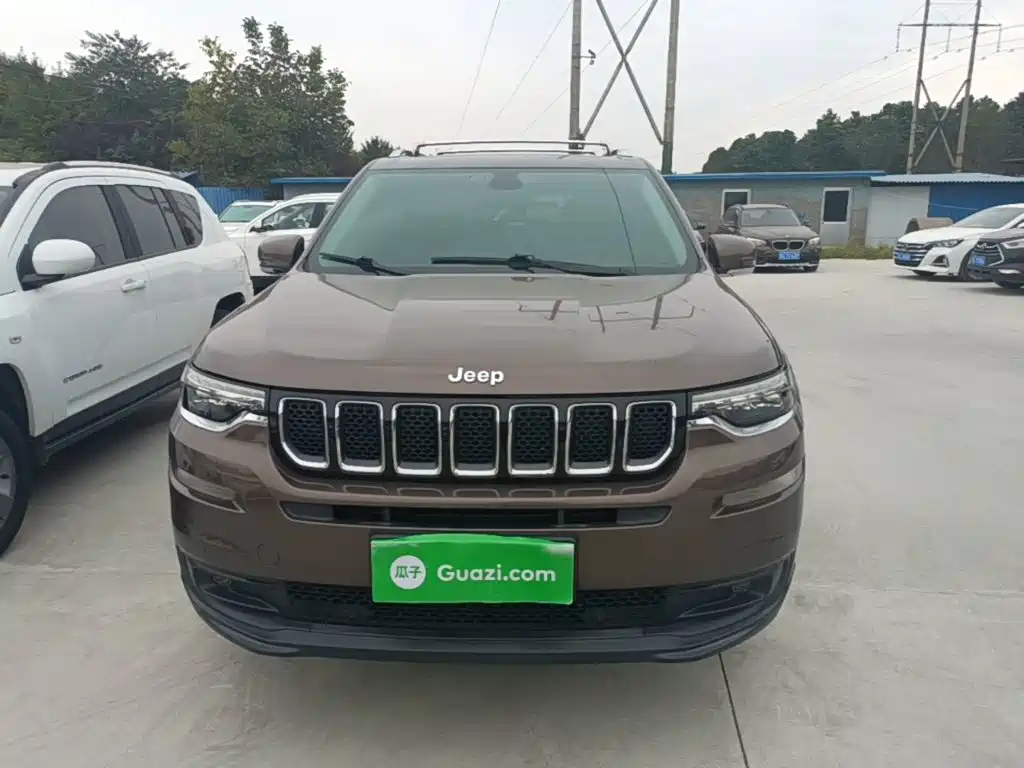 Jeep Commander — миниатюра 3