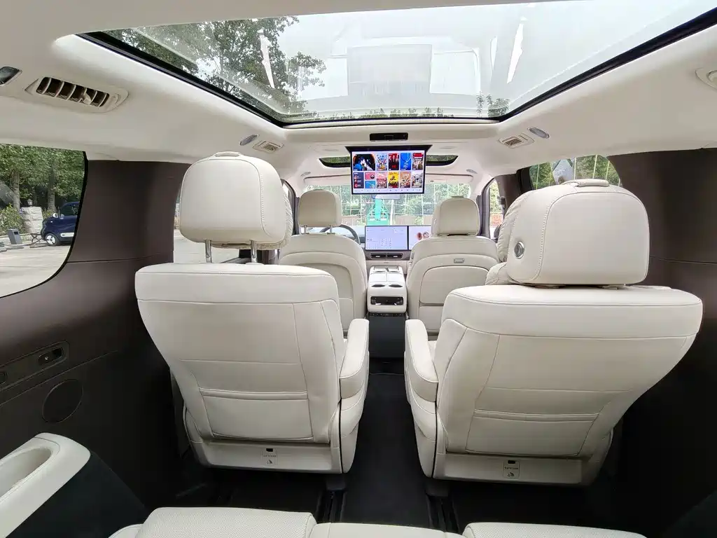 Li Auto Li MEGA — миниатюра 10