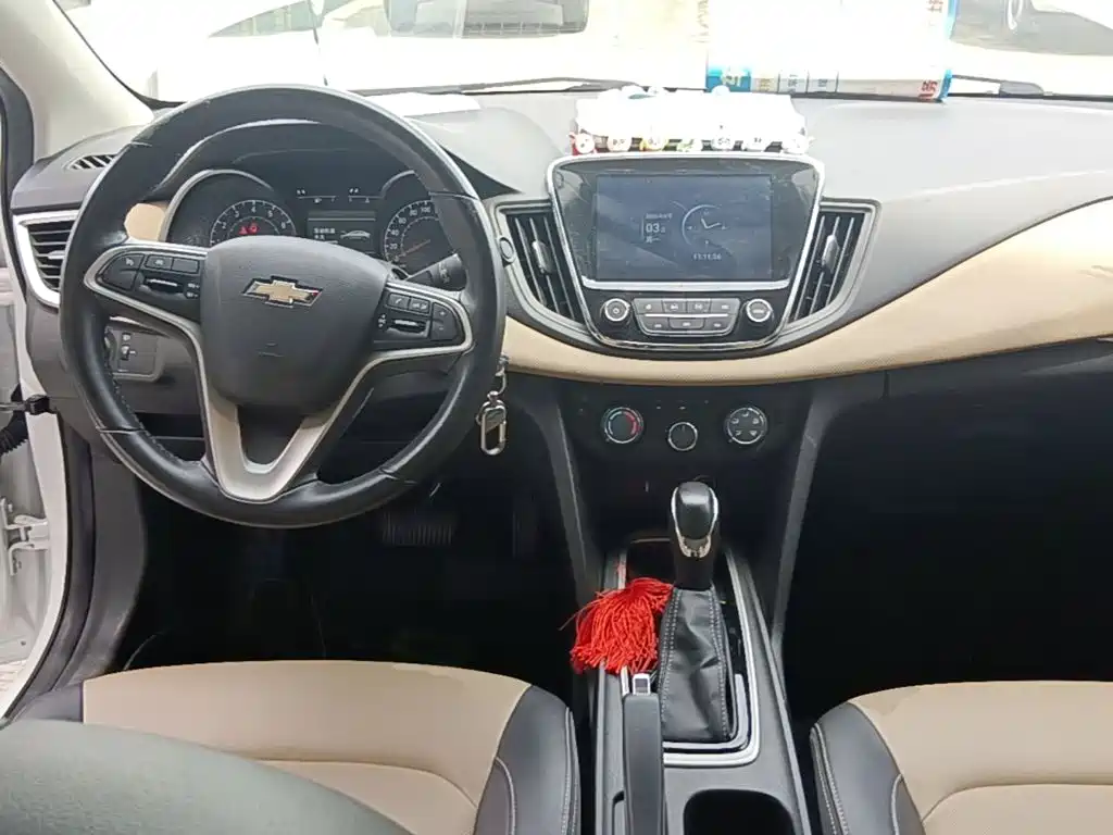 Chevrolet Monza — миниатюра 10