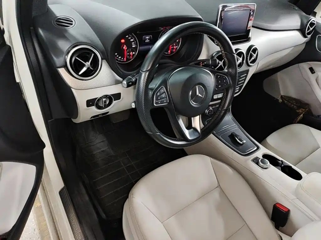 Mercedes-Benz B-Class — миниатюра 21