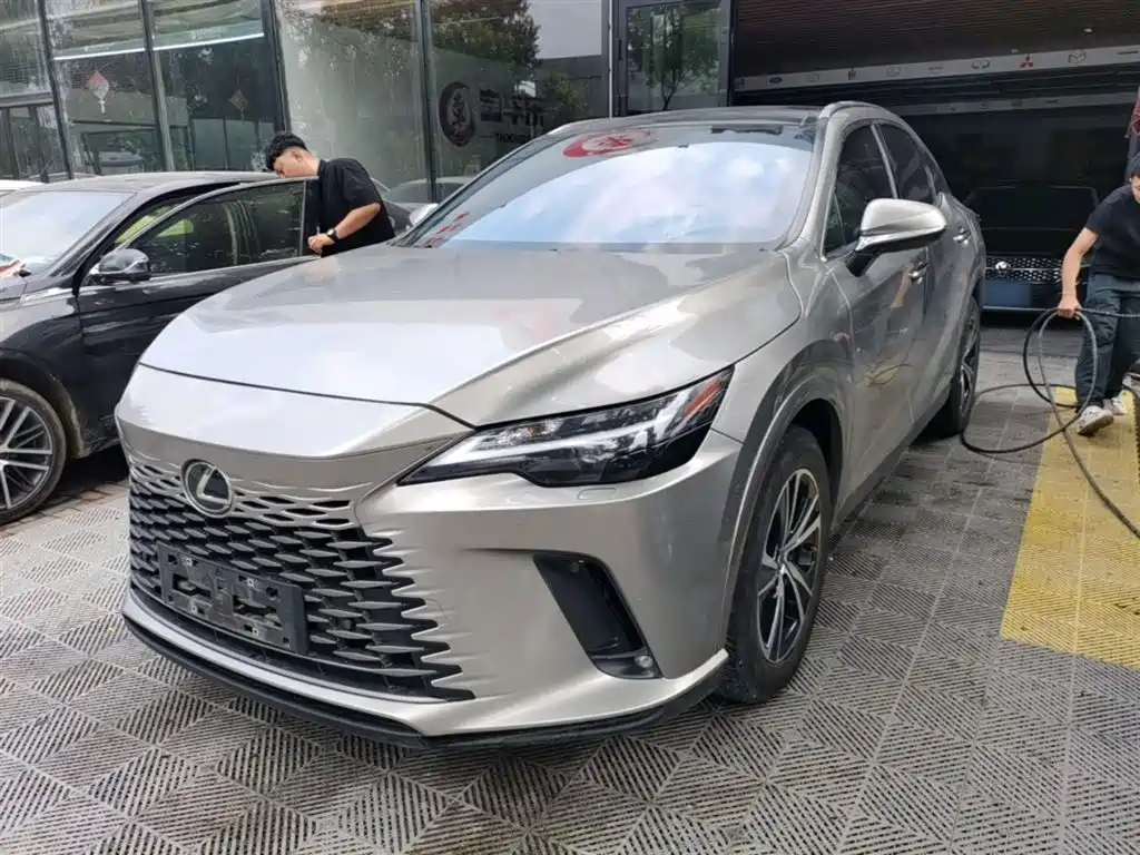 Lexus RX 2024