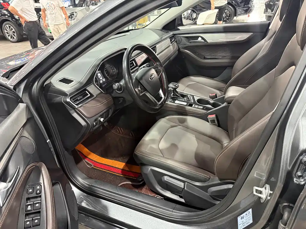 JAC A5 — миниатюра 4
