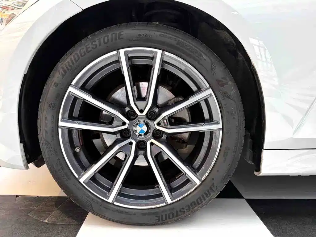 BMW 3 Series — миниатюра 14