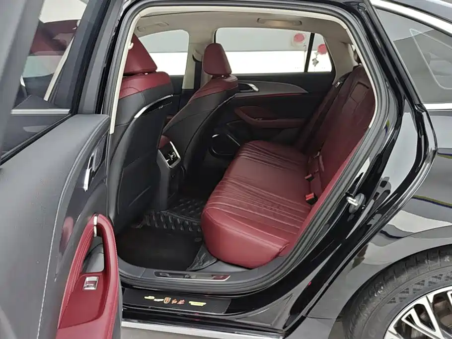 Hongqi Hongqi H5 — миниатюра 11