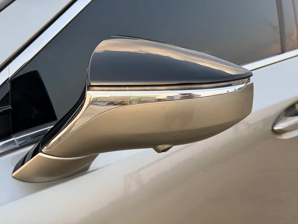 Lexus ES — миниатюра 18