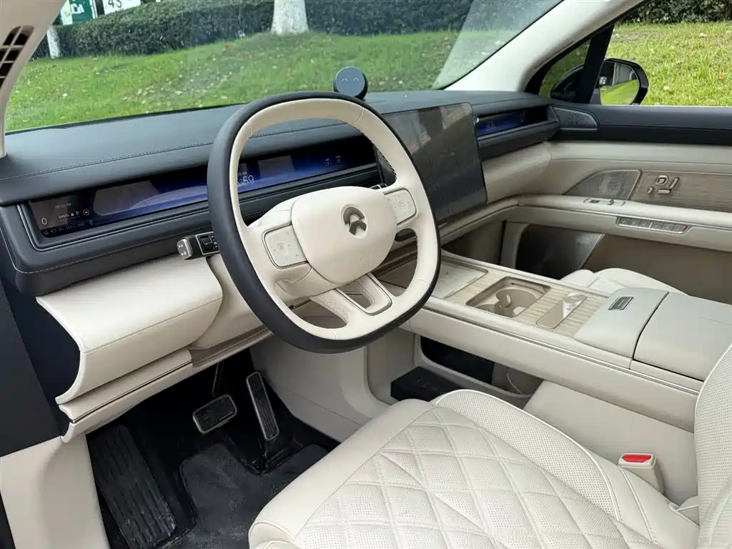 NIO ES8 2026 мест Executive Luxury