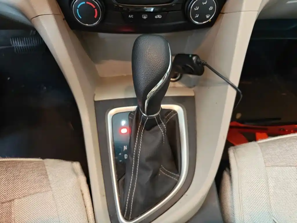 Buick Excelle — миниатюра 7