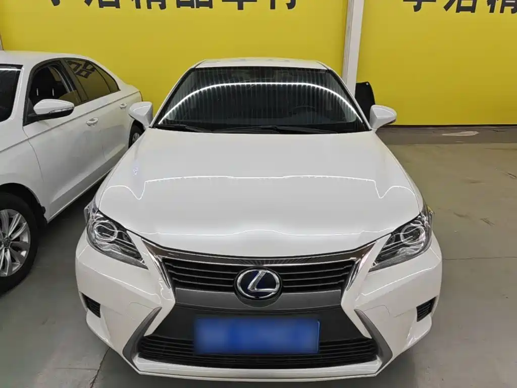 Lexus CT — миниатюра 3