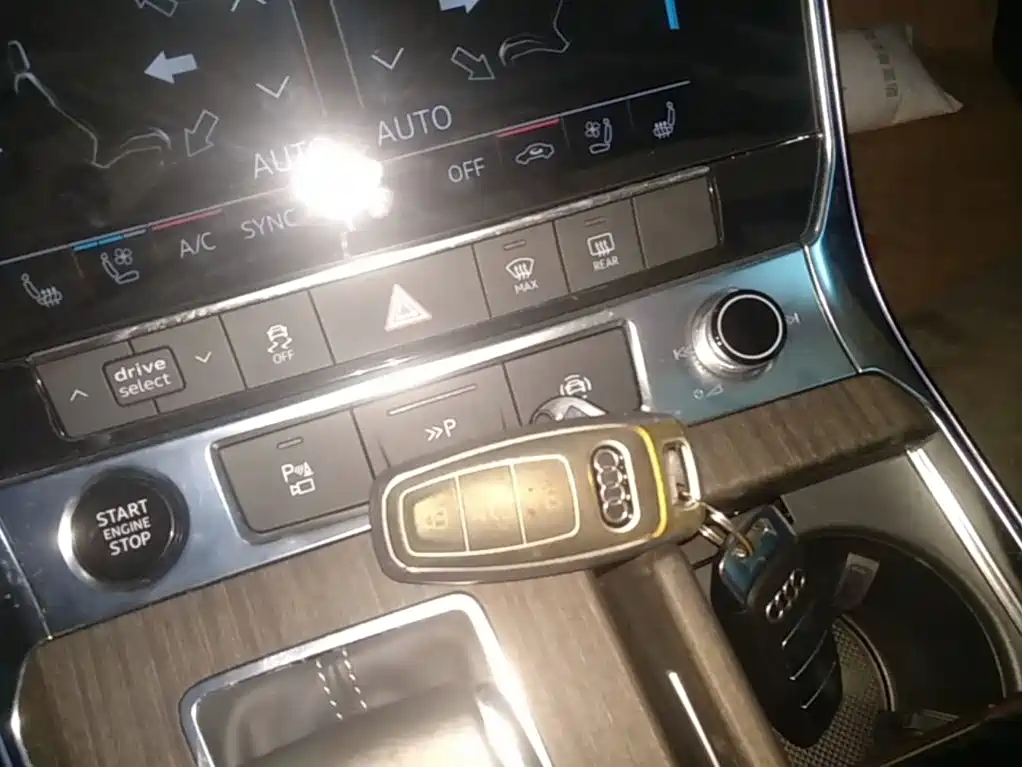 Audi A7L — миниатюра 9