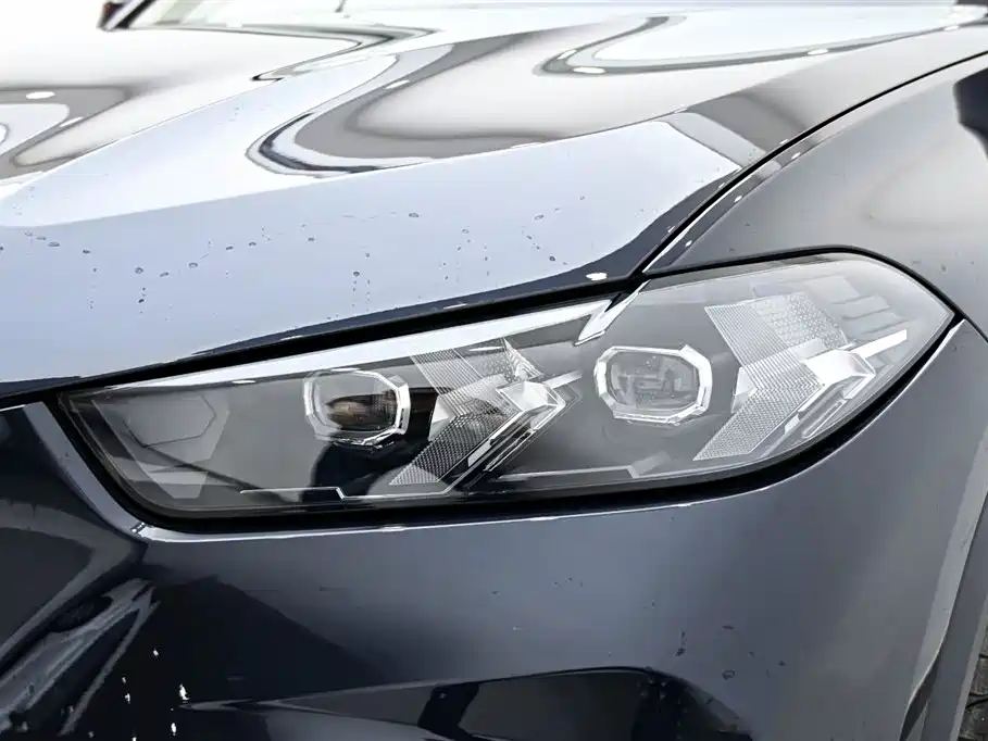 BMW X5 2023 xDrive 30Li Premium M Sport