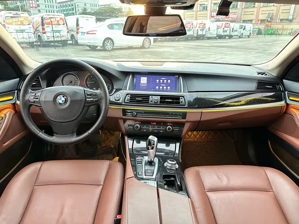 BMW 5 Series — миниатюра 9