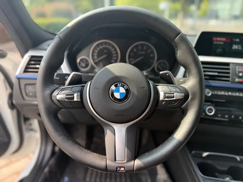 BMW 3 Series — миниатюра 11
