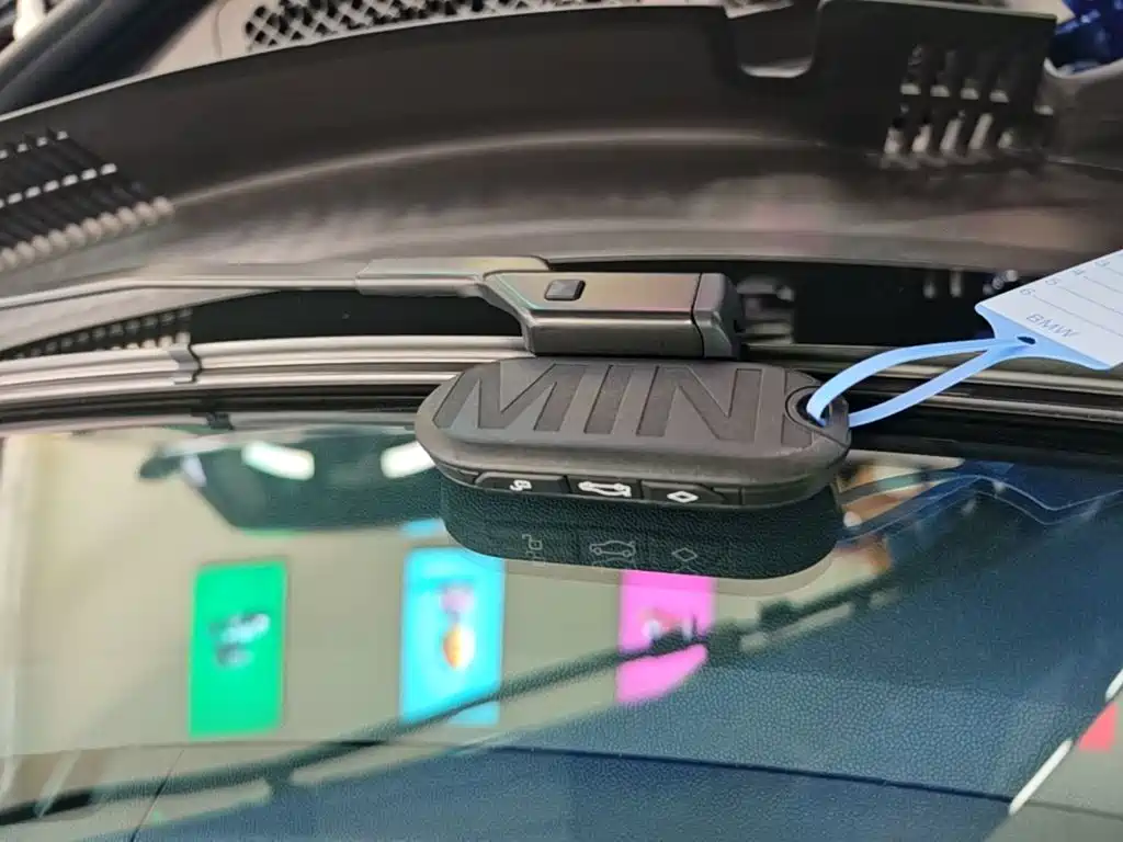MINI MINI COOPER EV — миниатюра 9