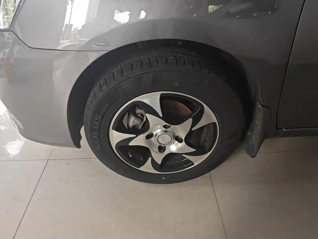 Nissan Livina — миниатюра 25