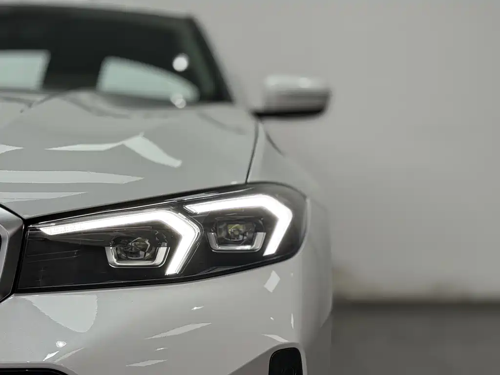 BMW 3 Series — миниатюра 19