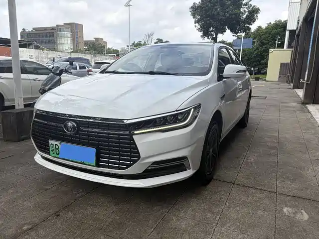 2021 BYD Qin
