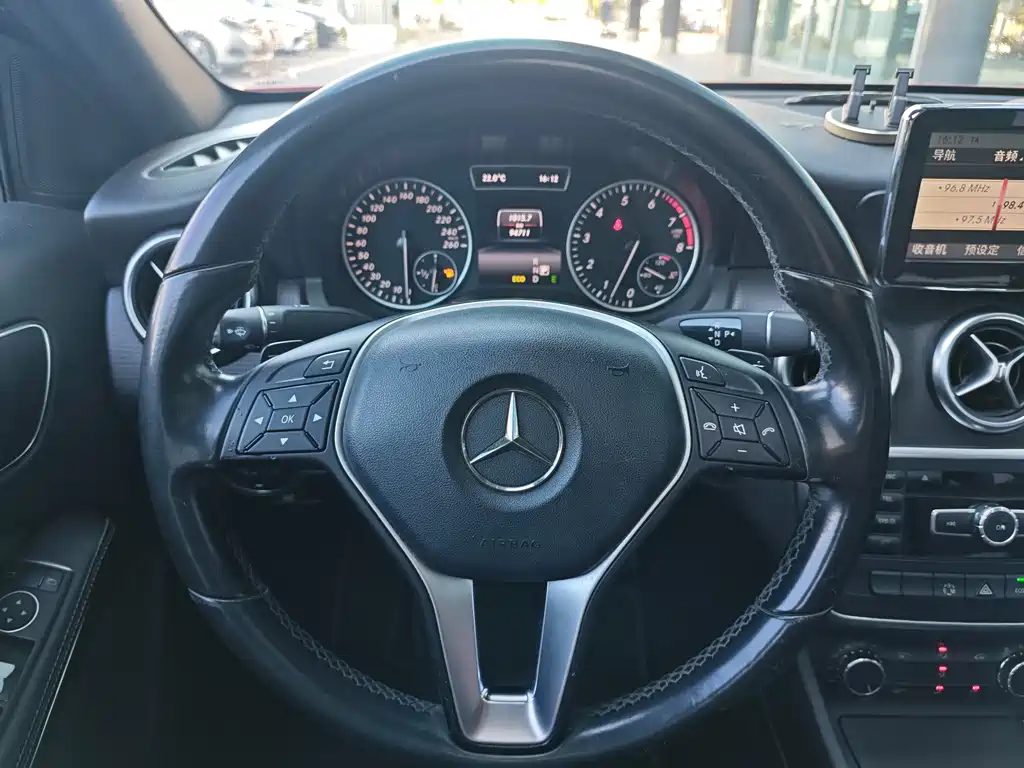 Mercedes-Benz A-Class (Import) — миниатюра 8