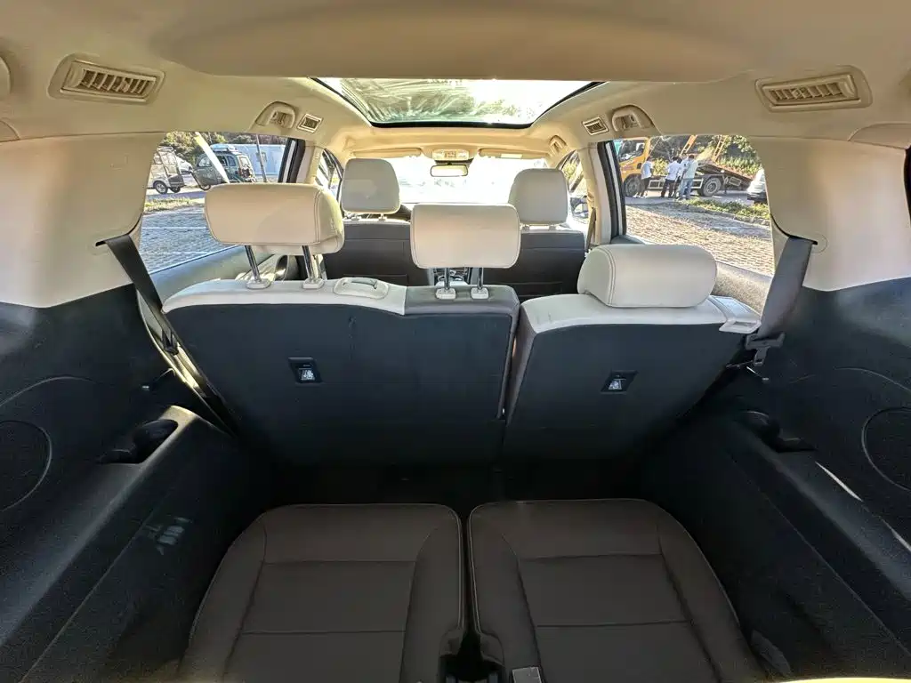 BYD MAX New Energy — миниатюра 11