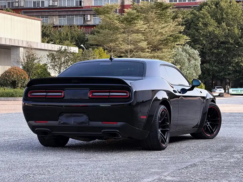 Dodge 挑战者 — миниатюра 5