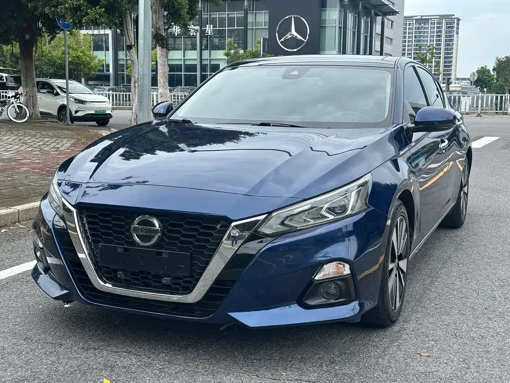 Nissan Teana