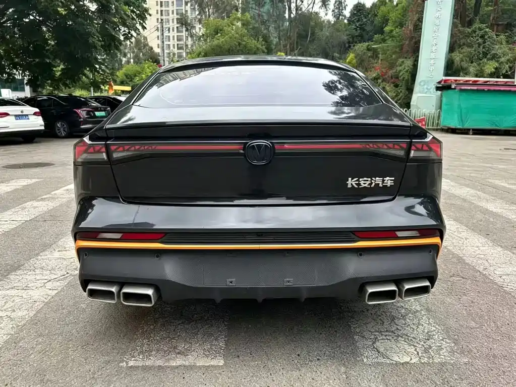 Changan UNI-V 2024 1.5T Luxury Sport