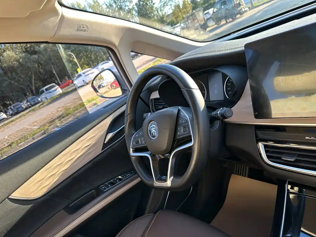 BYD MAX New Energy — миниатюра 19