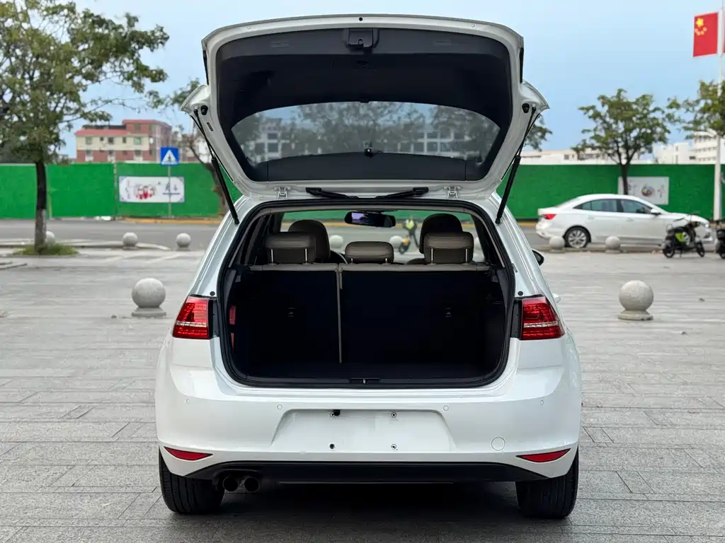 Volkswagen Golf — миниатюра 21