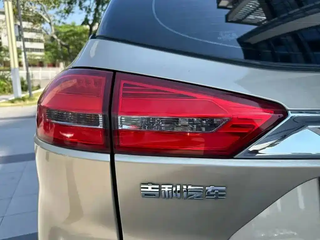 Geely Boyue — миниатюра 5