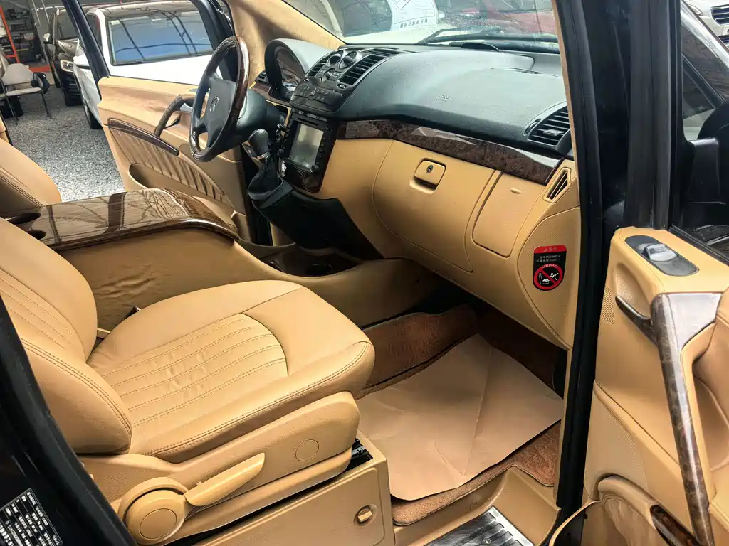 Mercedes-Benz Vito — миниатюра 10