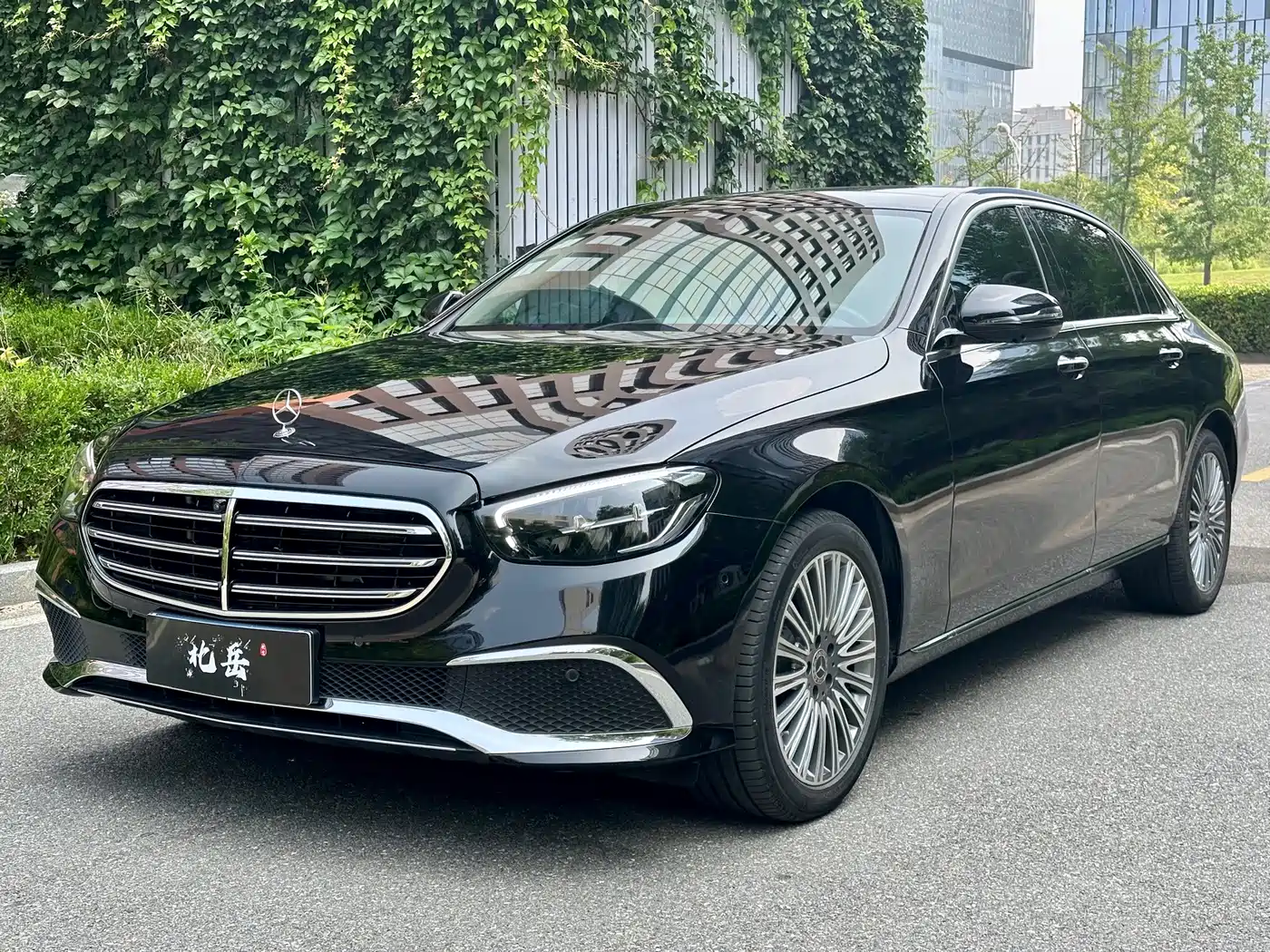 奔驰E级 2023款 改款 E 300 L 豪华型 2023