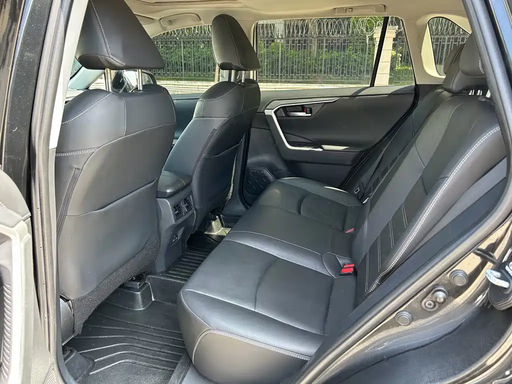 Toyota RAV4 2.0L CVT 2WD Elegant Edition, фото 10