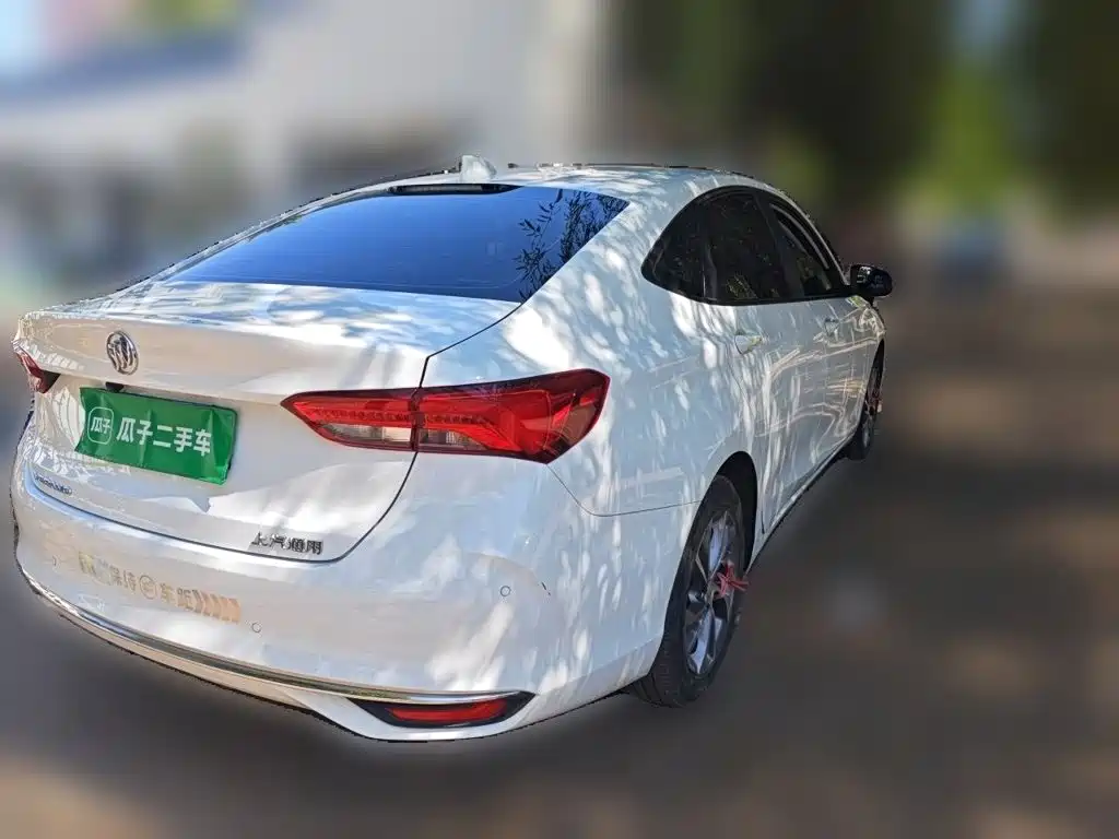 Buick Verano — миниатюра 8