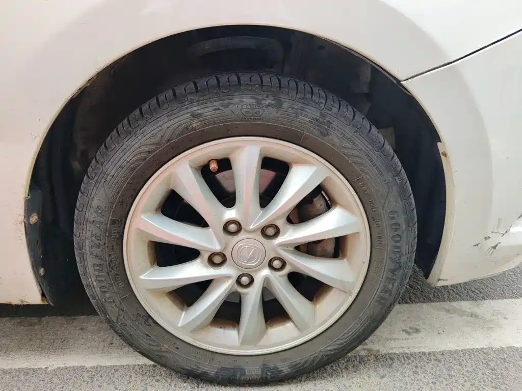 Changan V7 — миниатюра 8