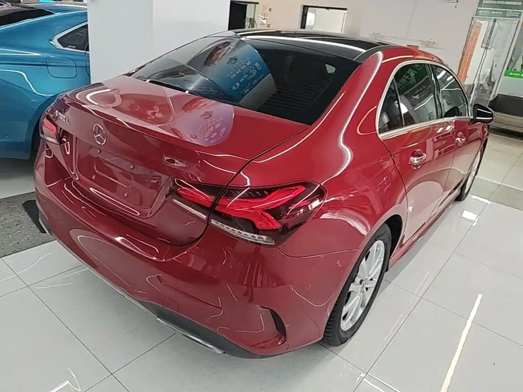 Mercedes-Benz A-Class — миниатюра 7