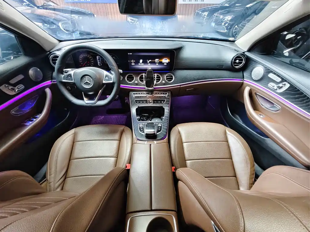 Mercedes-Benz E-Class — миниатюра 5