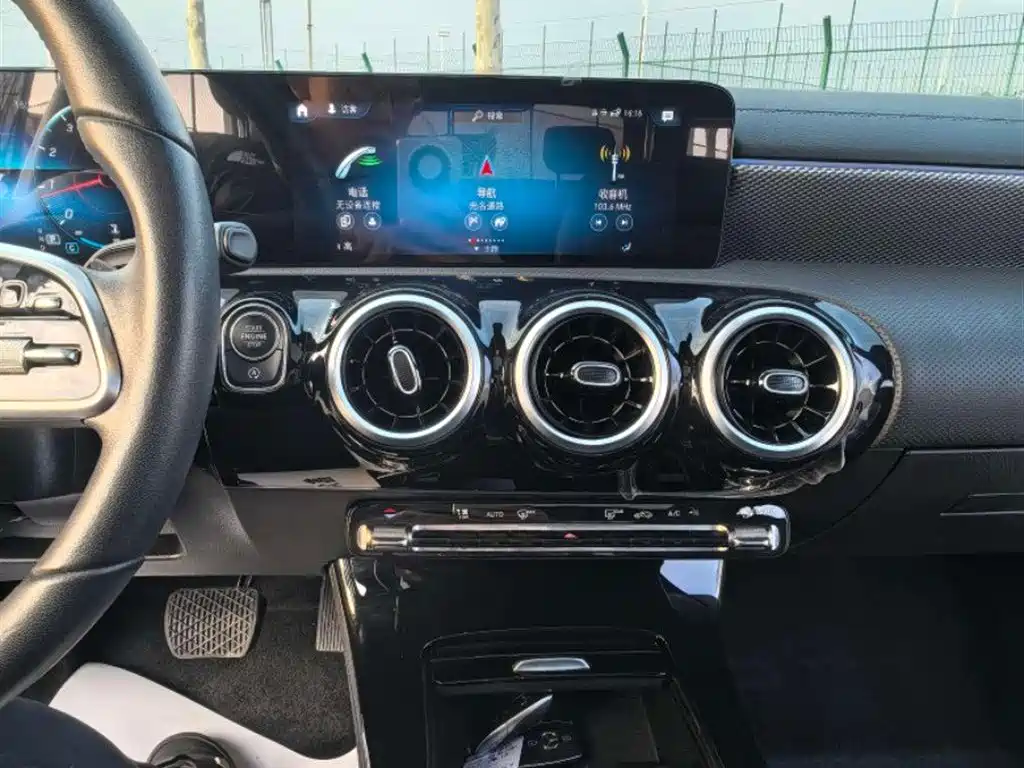 MERCEDES-BENZ A CLASS